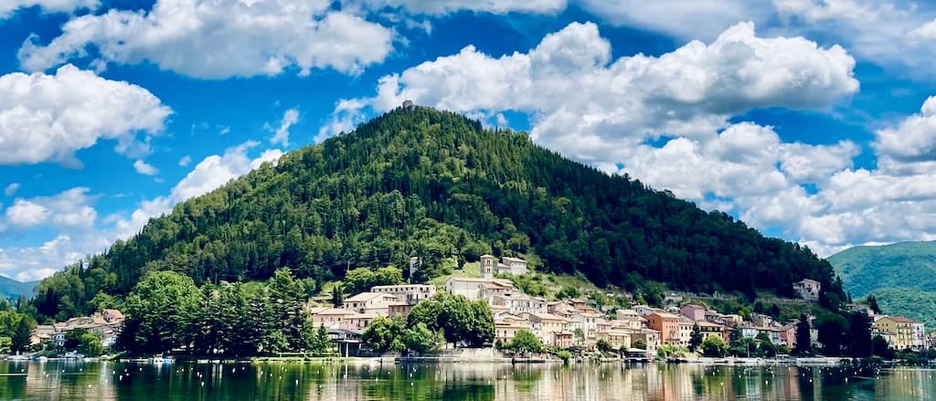 Property in Italy. Advice for Buying, Renovating And Selling.